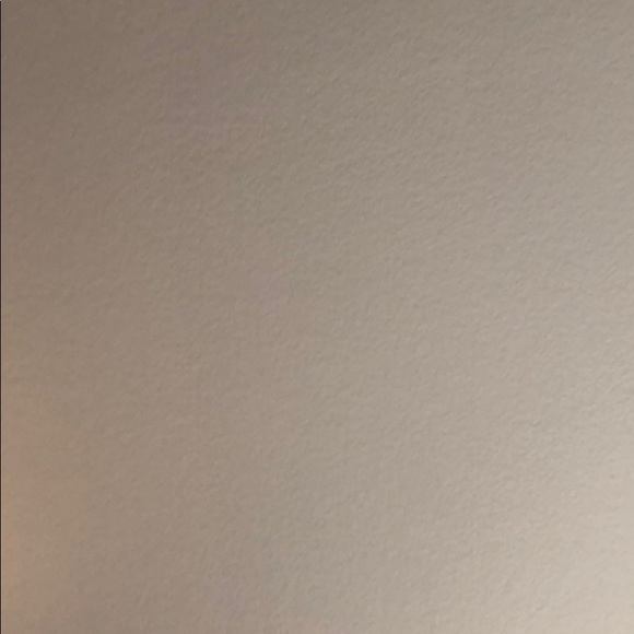 Meet your Posher, Ambrin - Picture 1 of 1